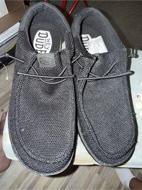 Kids hey dude  size 4 black loafers